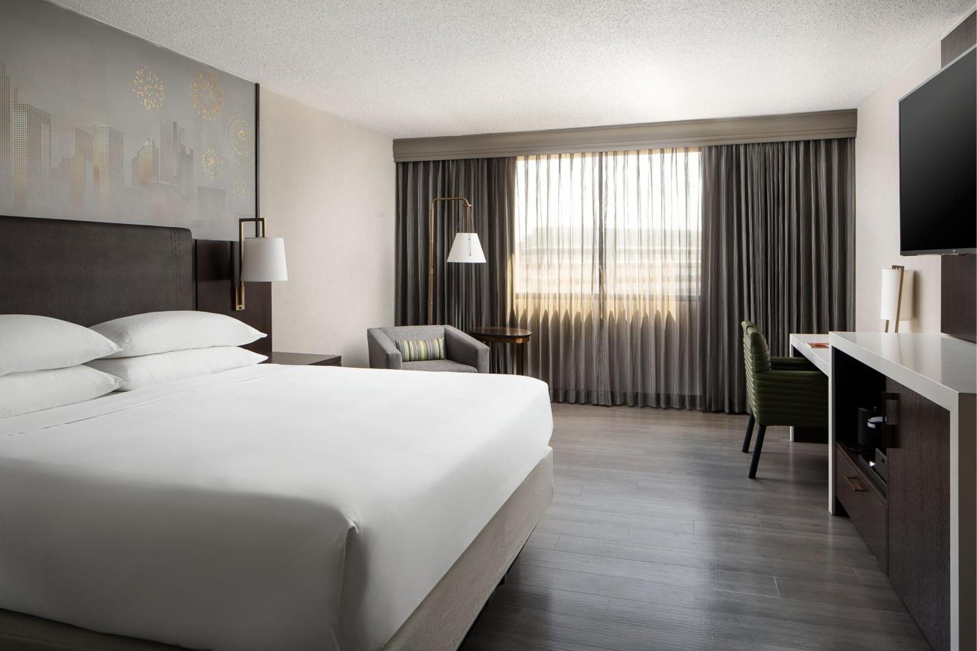 Dallas-Addison Marriott Quorum By The Galleria Екстериор снимка