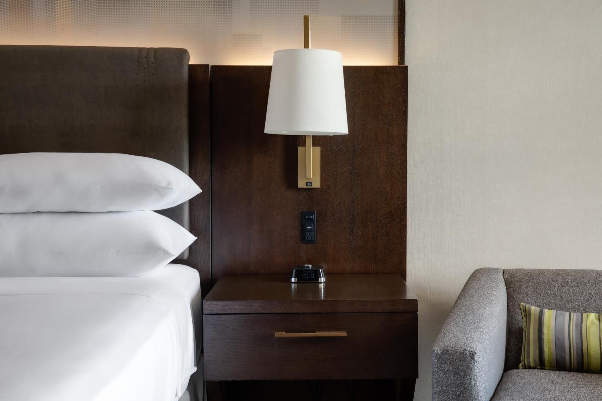 Dallas-Addison Marriott Quorum By The Galleria Екстериор снимка