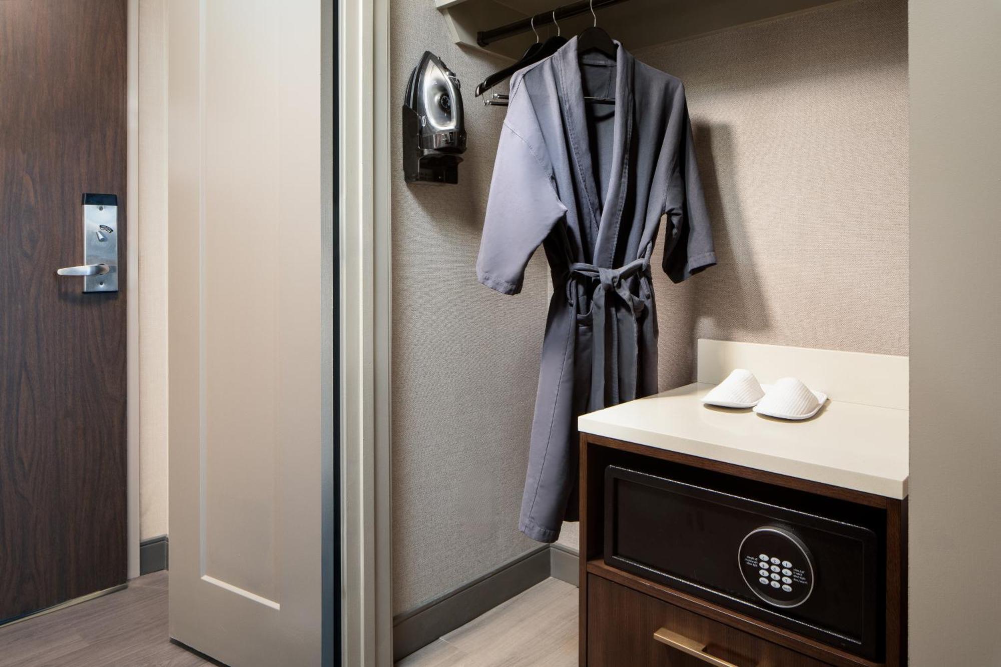 Dallas-Addison Marriott Quorum By The Galleria Екстериор снимка