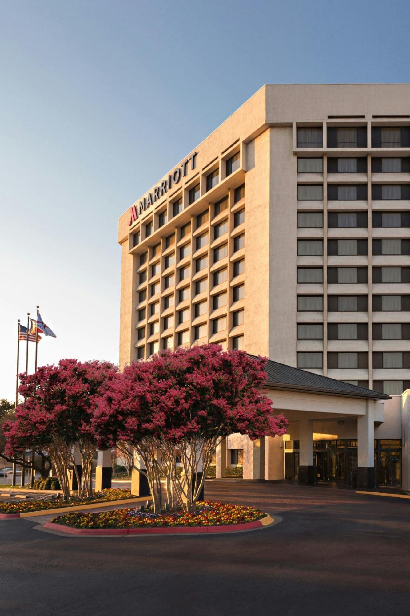Dallas-Addison Marriott Quorum By The Galleria Екстериор снимка